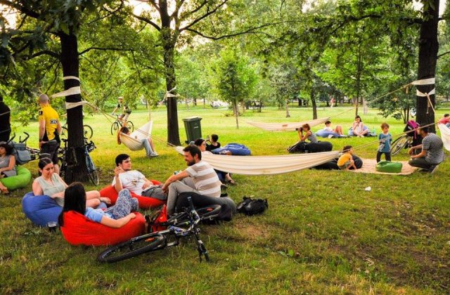 Recomandari pentru weekend:Concerte, tururi ghidate, expozitii, premiere de film si o seara de poezie deasupra Capitalei