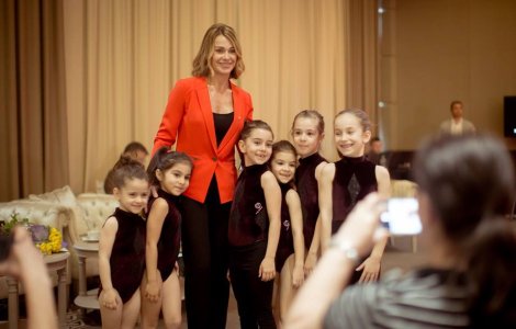 Mesaj video pentru Nadia Comaneci din partea actorilor Christian Slater si Will Smith