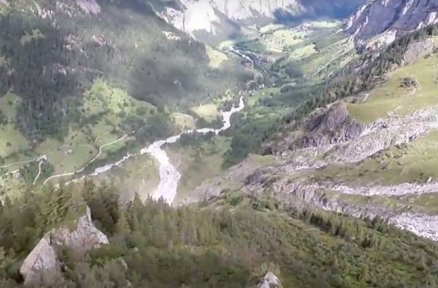 [Video] Un italian si-a filmat propria moarte, in timp ce efectua o cascadorie aeriana