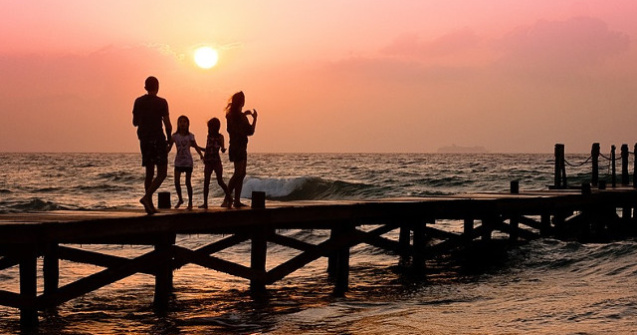 Studiu: Relatiile apropiate cu membrii familiei pot scadea riscul decesului