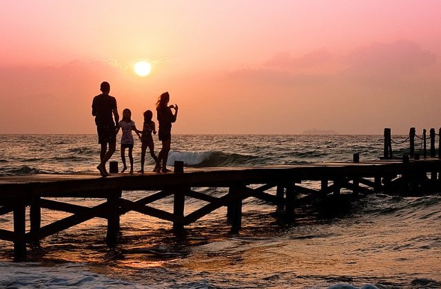 Studiu: Relatiile apropiate cu membrii familiei pot scadea riscul decesului