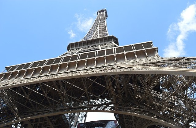 Atacurile teroriste au avut un impact de 750 de milioane de euro asupra turismului din Paris