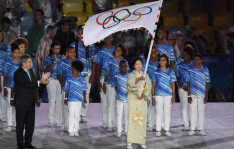 Drapelul olimpic s-a intors la Tokyo dupa jumatate de secol