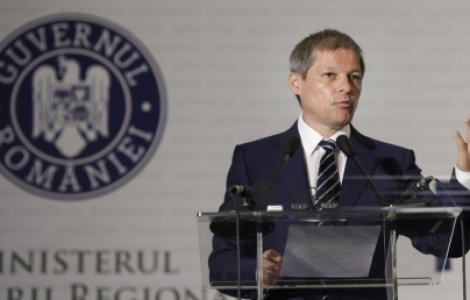 Premierul Dacian Ciolos va merge in vizita oficiala la Chisinau