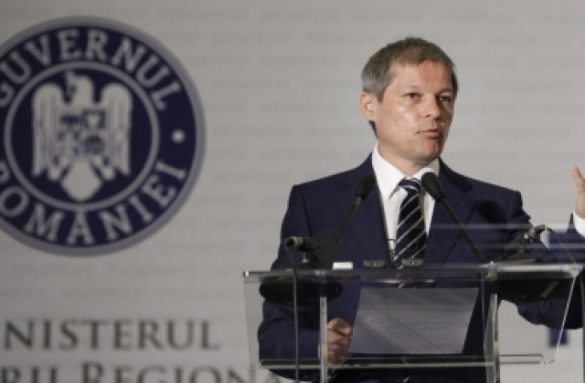 Premierul Dacian Ciolos va merge in vizita oficiala la Chisinau
