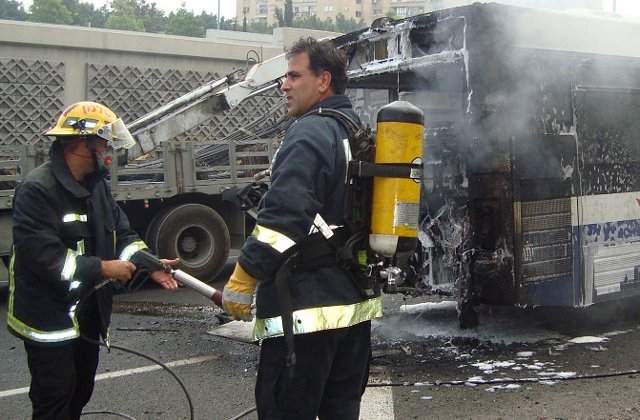 Germania: Coliziune intre un tren si un autobuz, soldata cu cel putin zece raniti