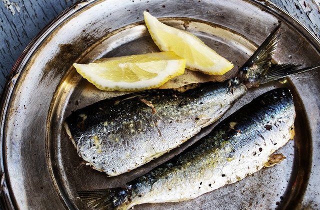 Top 7 greseli FRECVENTE pe care le faci atunci cand pregatesti peste la gratar