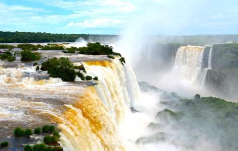  Top  Top 10+1 cele mai IMPRESIONANTE cascade din lume