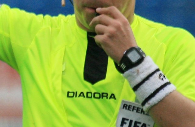 Asistenta video pentru arbitraj va fi testata la meciul amical Italia - Franta, o premiera