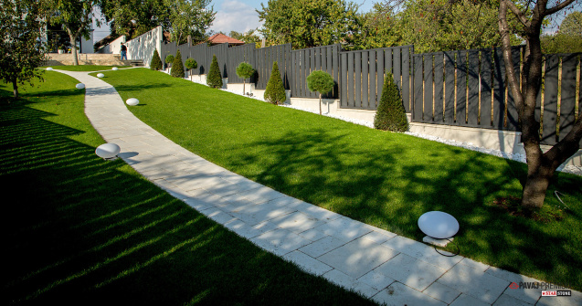 Legea iti permite sa treci prin curtea vecinului