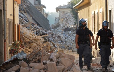 Italia va cere o derogare de la regulile UE privind deficitul bugetar, pentru reabilitarea de cladiri cu risc seismic