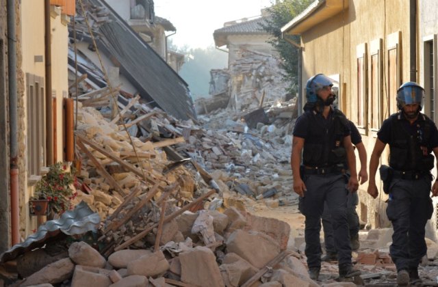 Italia va cere o derogare de la regulile UE privind deficitul bugetar, pentru reabilitarea de cladiri cu risc seismic