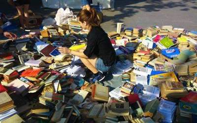 Protest la fantana din Piata...