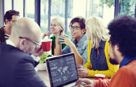 Ce trebuie sa faci ca sa mergi la munca cu drag? 4 sfaturi dovedite sa-ti creasca performanta si increderea in competentele proprii