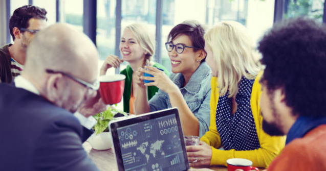 Ce trebuie sa faci ca sa mergi la munca cu drag? 4 sfaturi dovedite sa-ti creasca performanta si increderea in competentele proprii