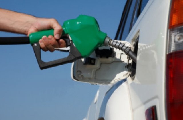 Taxa auto va fi introdusa in pretul carburantilor