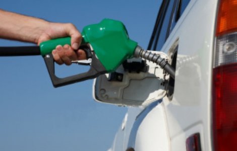 Taxa auto va fi introdusa in pretul carburantilor