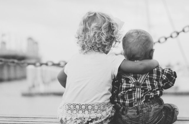 Top 7 momente care demonstreaza fratii sunt in realitate cei mai buni prieteni