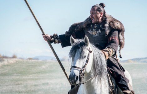 Actorul roman Emil Hostina, intr-o distributie de exceptie in noul serial "Vremea barbarilor"