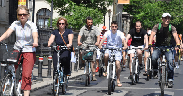 In premiera in Romania, biciclistii primesc mic dejun gratuit