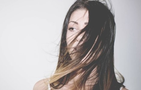  Top  7 alimente care stopeaza caderea parului