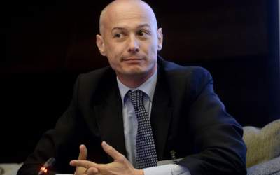 Judecatorii nu-i permit lui...