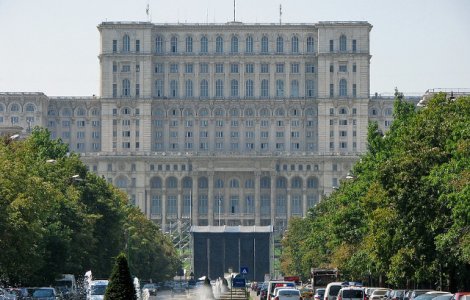 Accident GRAV in apropiere de Palatul Parlamentului.10 oameni raniti