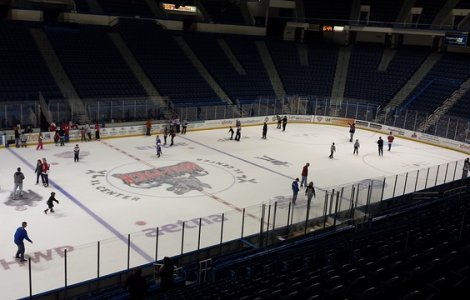 Patinoarul construit de Ion Tiriac la Otopeni, inaugurat in octombrie