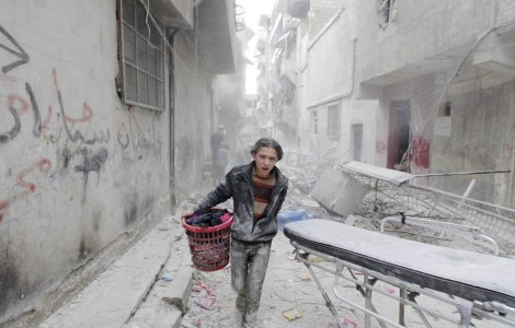 Armata siriana, acuzata ca a lansat bombe cu clor asupra civililor