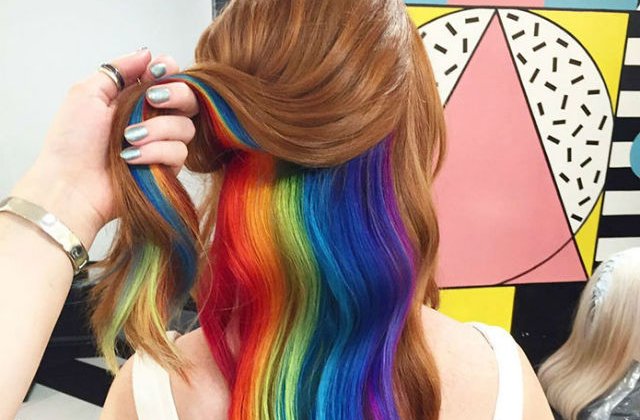 [FOTO] Parul curcubeu ascuns: cel mai nou trend in materie de coafura