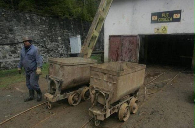 Protest la Compania Nationala a Uraniului