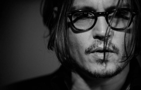Johnny Depp il va interpreta pe detectivul care a cercetat moartea rapperilor Tupac si Notorious BIG