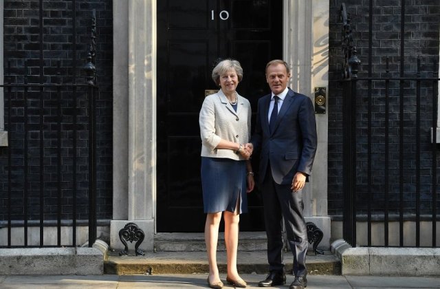 Donald Tusk cere Marii Britanii sa declanseze cat mai rapid mecanismul de iesire din UE