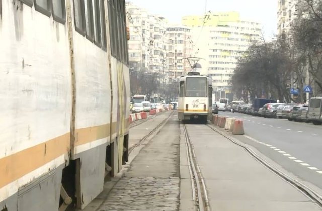 RATB: Tramvaiele liniilor 24, 42, 45 si 46 circula din nou prin Piata Victoriei, incepand de luni