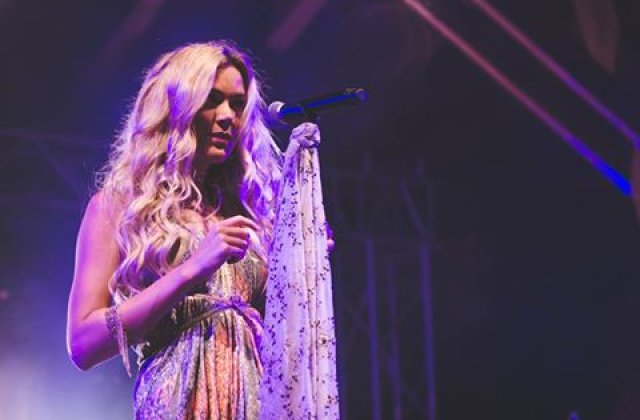 Cantareata britanica Joss Stone, duet ad-hoc cu Subcarpati la Timisoara