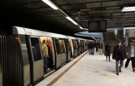 Circulatia la metrou, blocata aproape o ora
