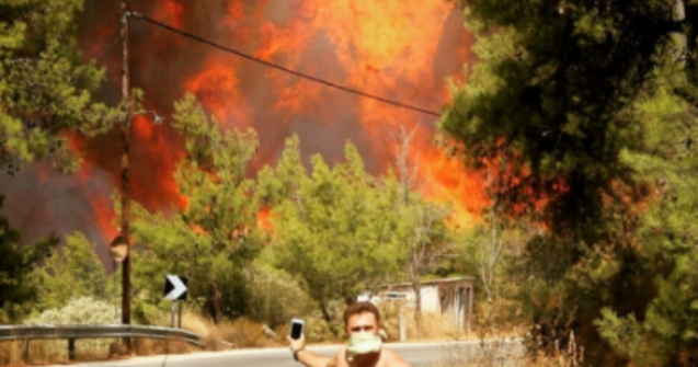 Incendiile de vegetatie care afecteaza insula Thassos au avariat mai multe locuinte