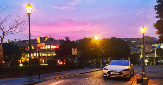 Tesla a imbunatatit sistemul de pilot automat, care se va baza pe radar