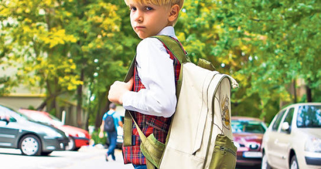 Pana la ce varsta ii verifici ghiozdanul