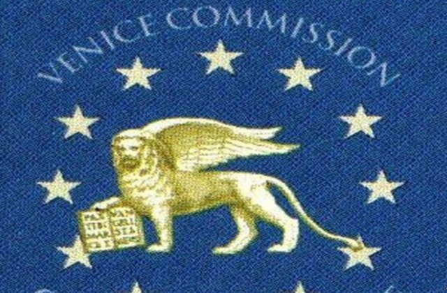Delegatia Comisiei de la Venetia, desconsiderata la Varsovia