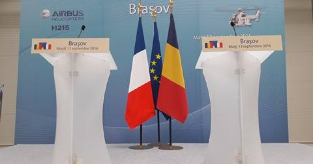 Hollande si Ciolos au ajuns cu un elicopter la Ghimbav, unde vor participa la inaugurarea fabricii Airbus