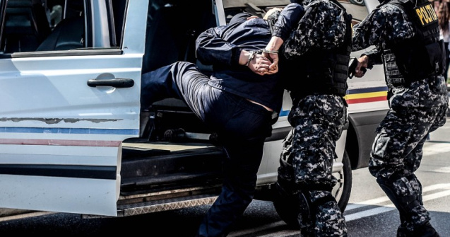 Retea de trafic de migranti, care actiona si in Romania, anihilata