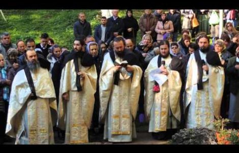 Perchezitii DNA la Episcopia Oradea si la Manastirea Izbuc