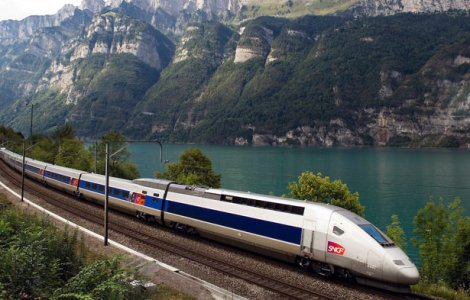 Proteste in Franta pentru a salva uzina Alstom unde a fost construit TGV-ul