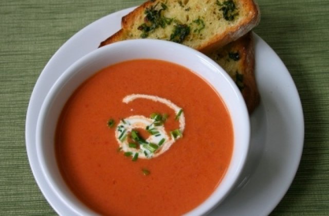 RETETE VECHI DE 100 DE ANI: Tomate umplute cu peste si Supa de ciuperci