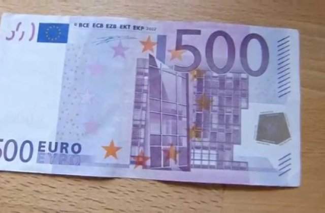 Tinerii italieni care devin majori in 2016 primesc 500 de euro din partea Guvernului