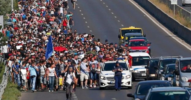 Autoritatile olandeze spera sa deporteze 450 de migranti in Germania