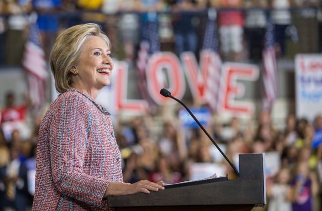 Hillary Clinton si-a reluat campania electorala