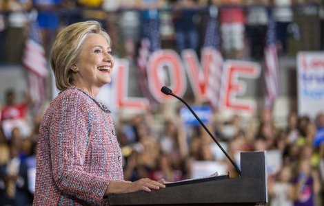 Hillary Clinton si-a reluat campania electorala