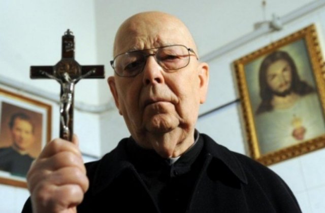 Fostul exorcist-sef al Vaticanului a murit